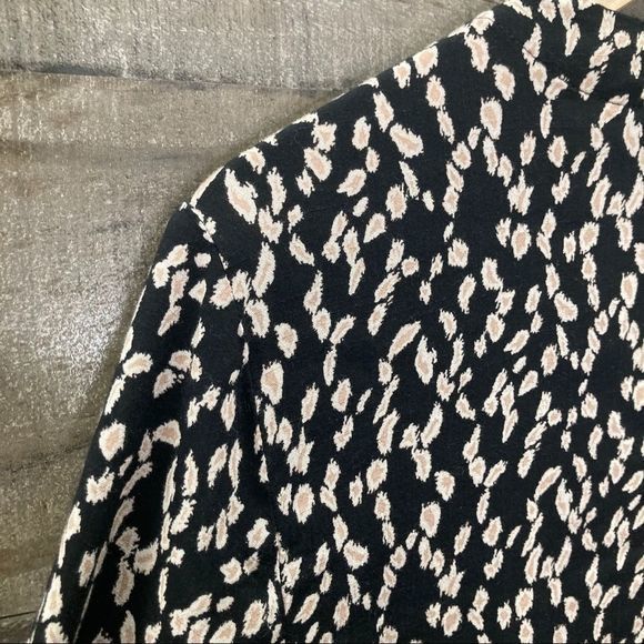 Cloth & Stone Knot Tie Button Down Top - Picture 6 of 10